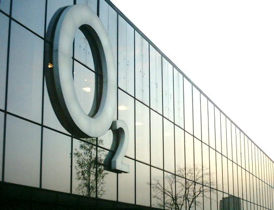 Telefónica Agrees Sale of O2 to Hutchison Whampoa