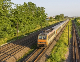 French Government Pushes Double Merger between Alstom and Siemens